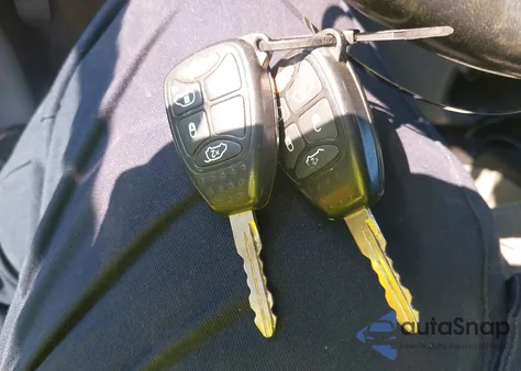 2005 Dodge Grand Caravan Sxt from USA, damaged, VIN 2D4GP44LX5R581304